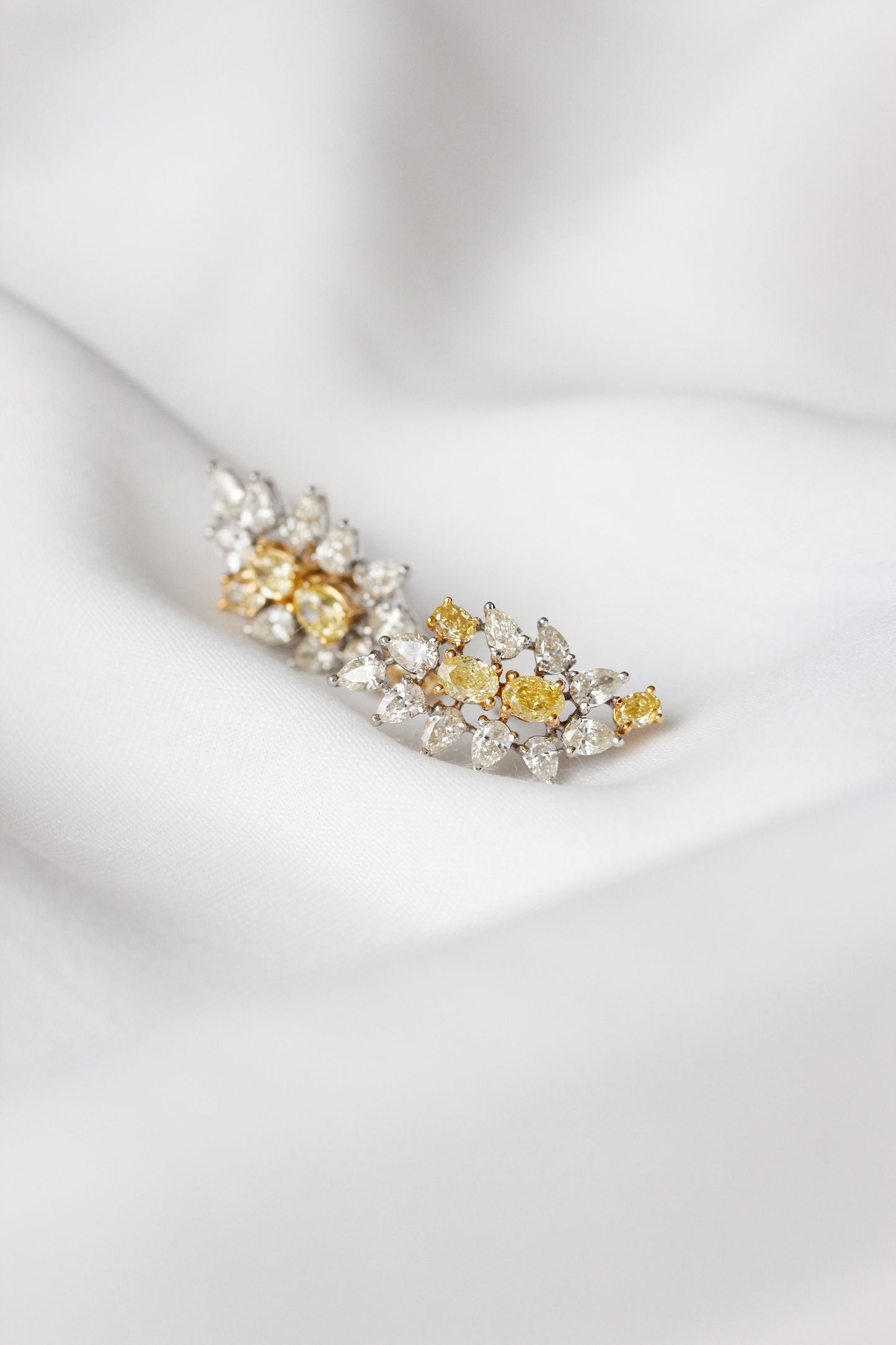 Aretes Flor Diamante Amarrillo